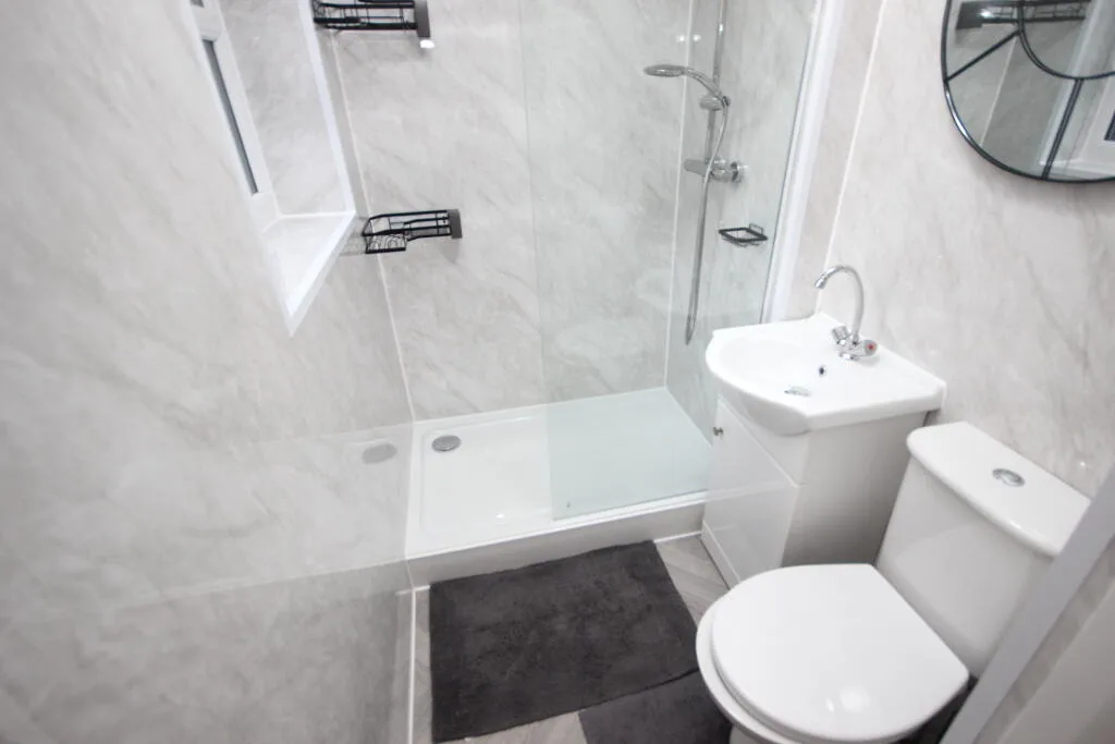 6 bedroom terraced house for rent