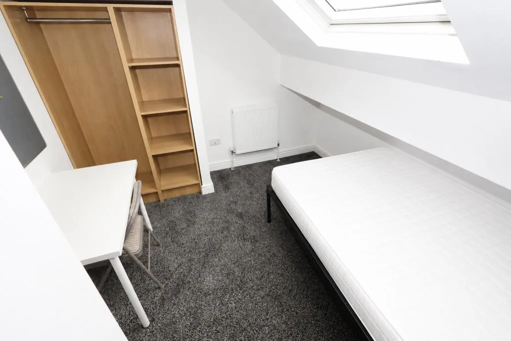 6 bedroom terraced house for rent