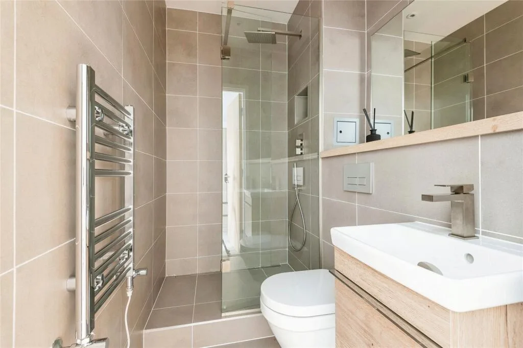 2 bedroom house for rent