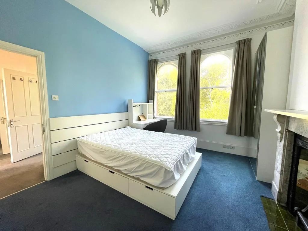 6 bedroom terraced house for rent