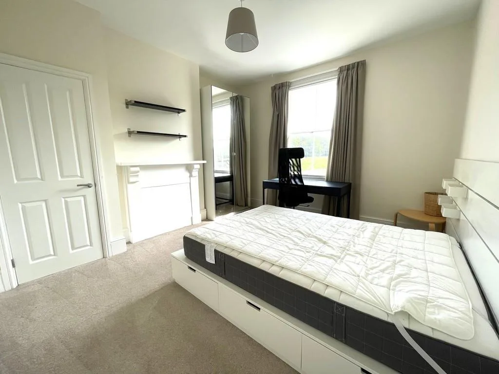 6 bedroom terraced house for rent