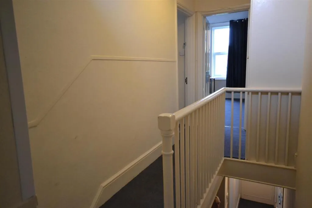 4 bedroom terraced house for rent