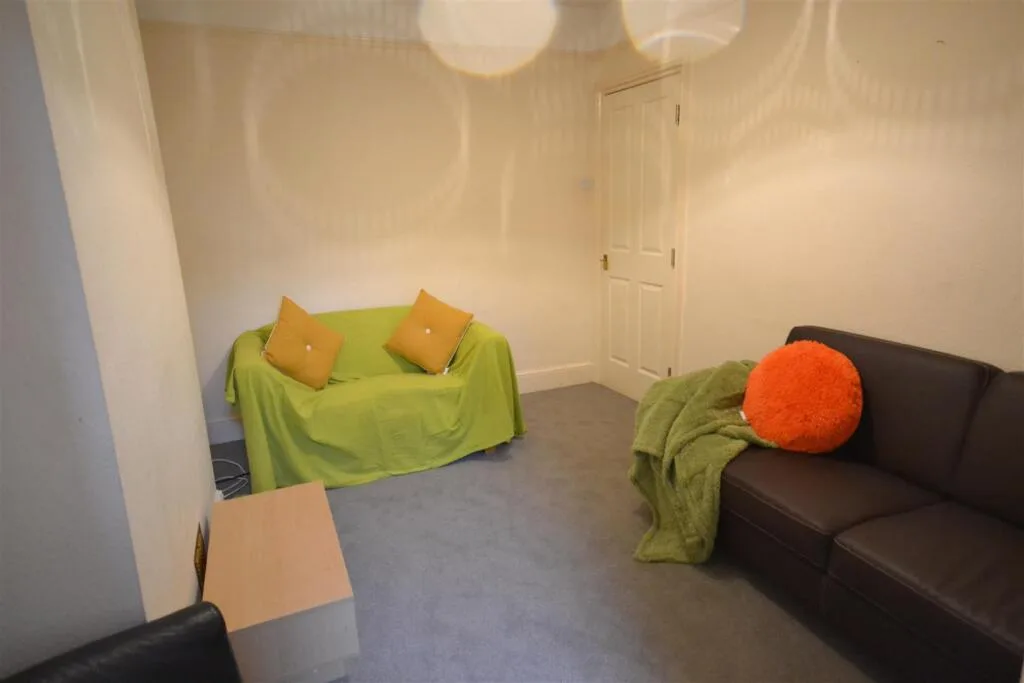 4 bedroom terraced house for rent