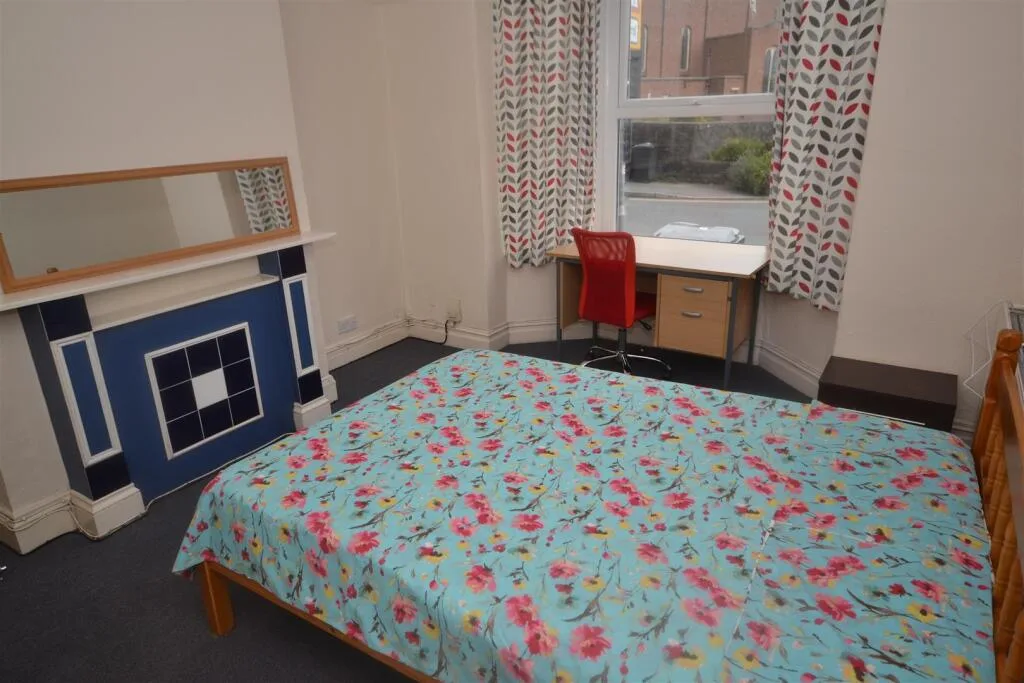4 bedroom terraced house for rent