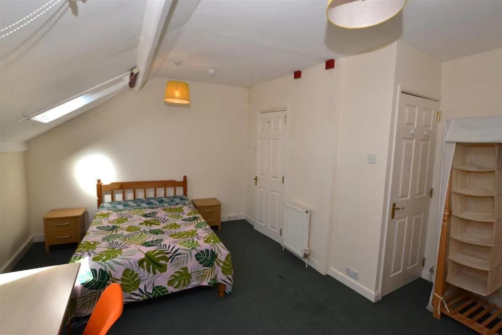 4 bedroom detached house for rent