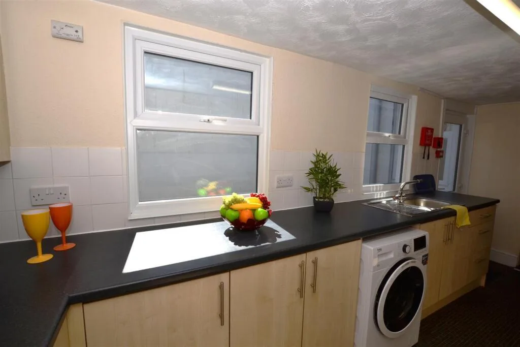 4 bedroom detached house for rent