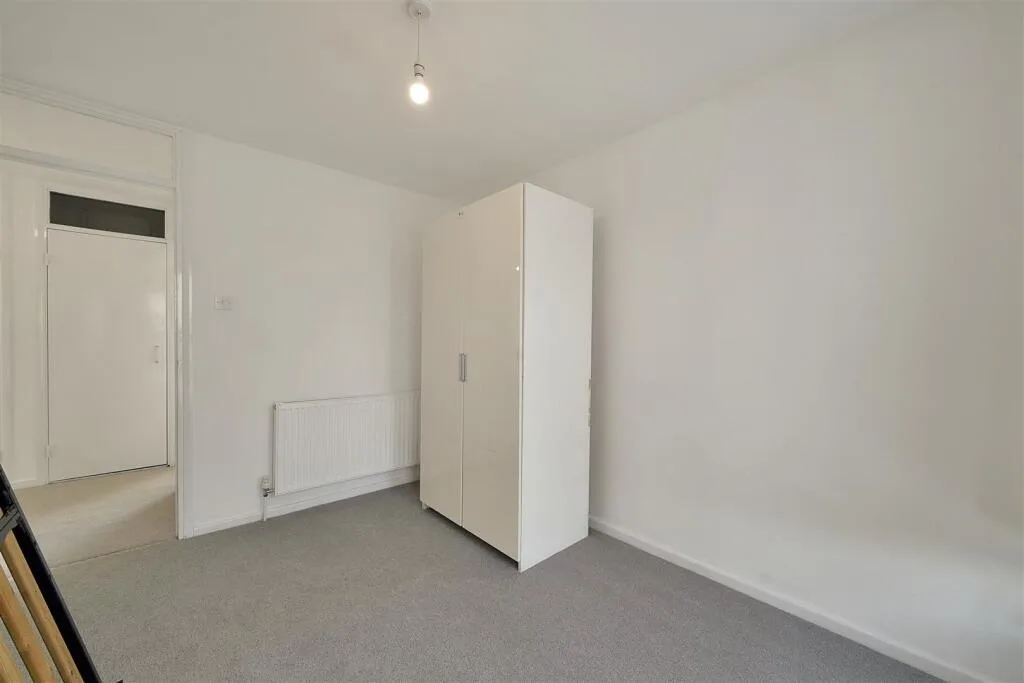 2 bedroom semi-detached house for rent