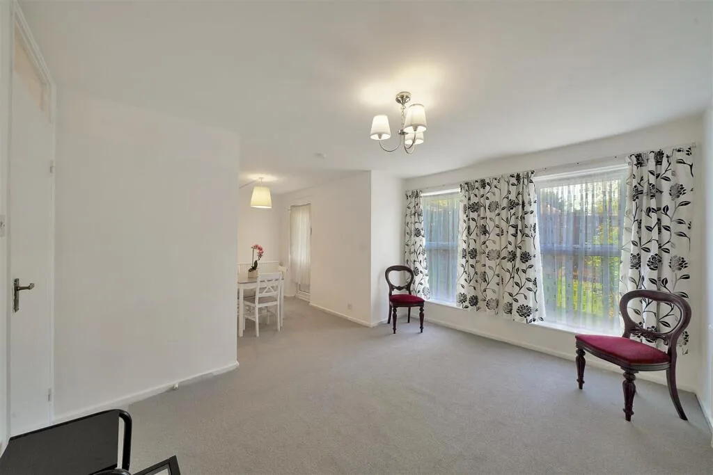 2 bedroom semi-detached house for rent