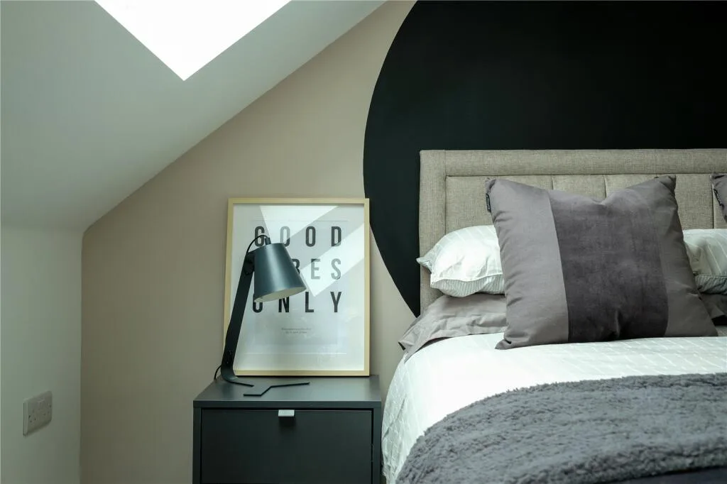 6 bedroom semi-detached house for rent