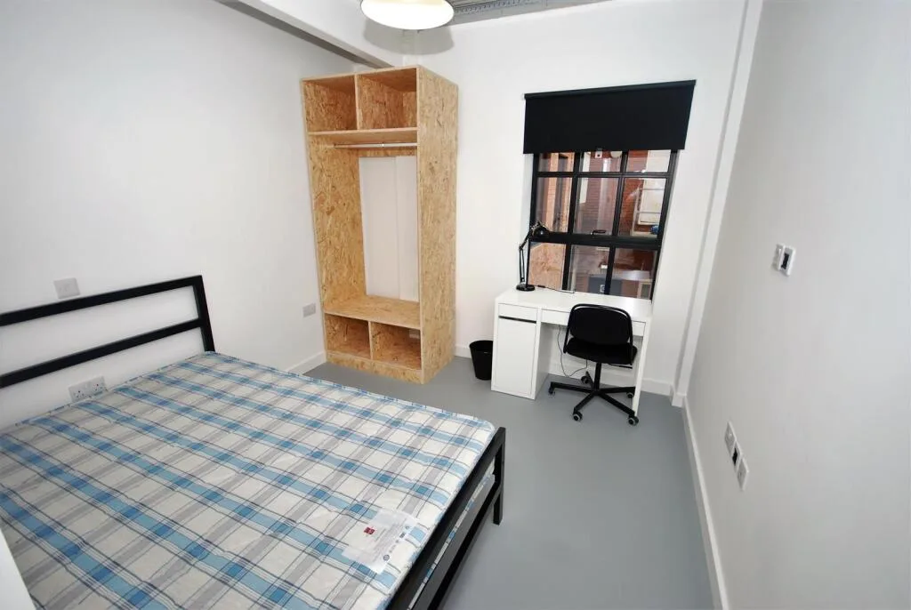 6 bedroom apartment for rent