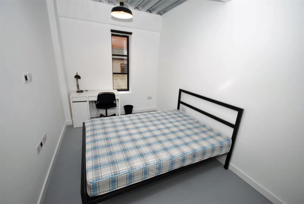 6 bedroom apartment for rent
