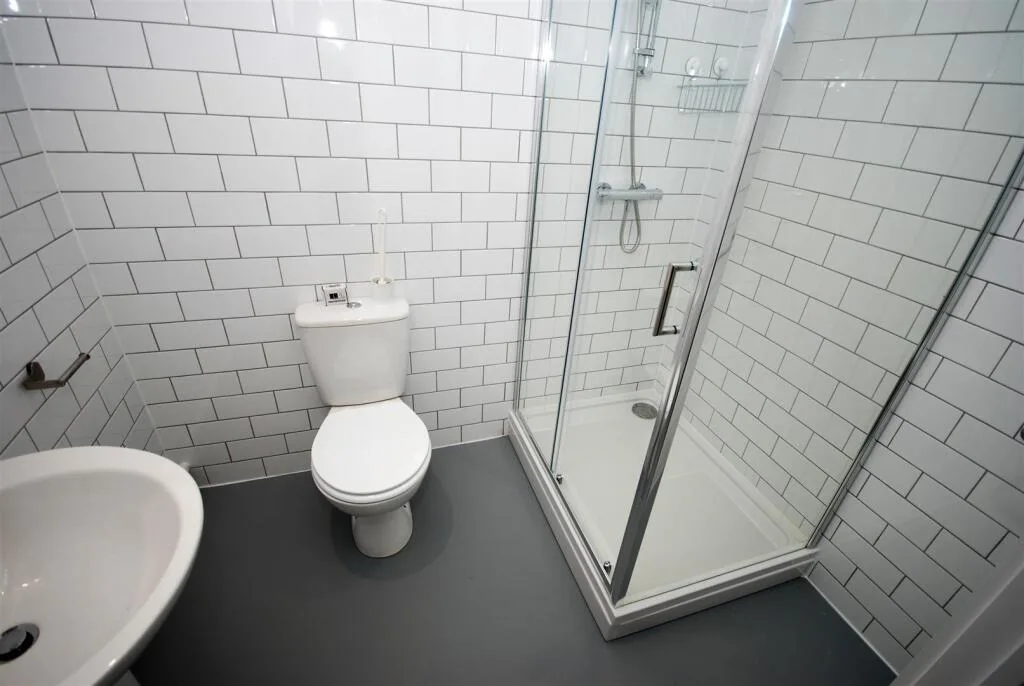 6 bedroom apartment for rent