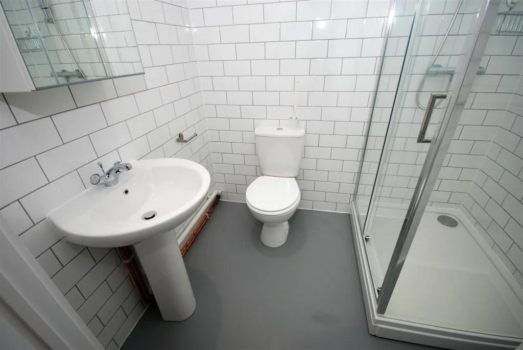 6 bedroom apartment for rent