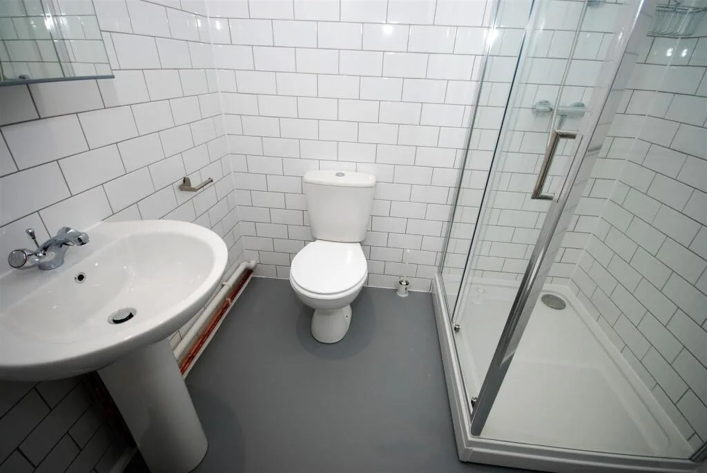 6 bedroom apartment for rent