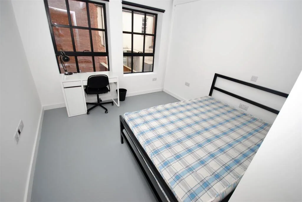 6 bedroom apartment for rent