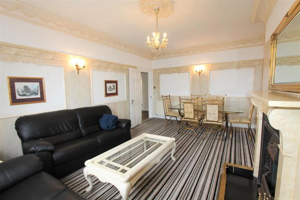 6 bedroom apartment for rent