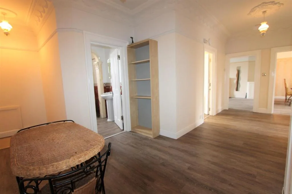 6 bedroom apartment for rent