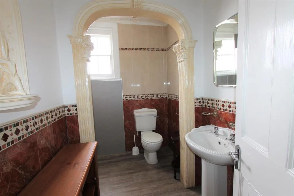 6 bedroom apartment for rent