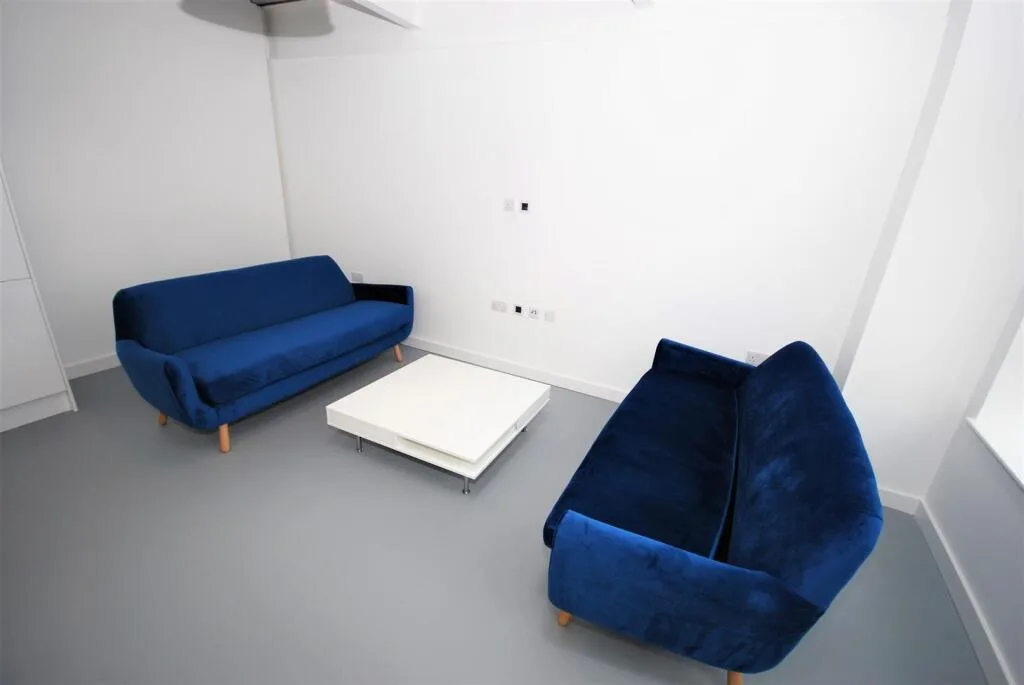 6 bedroom apartment for rent