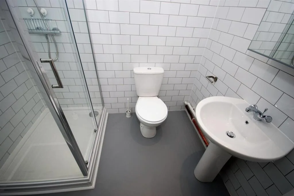 6 bedroom apartment for rent