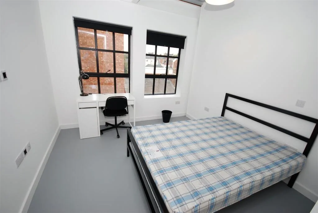 6 bedroom apartment for rent
