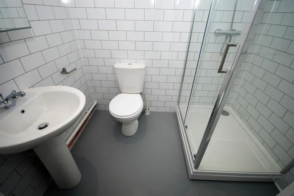 6 bedroom apartment for rent