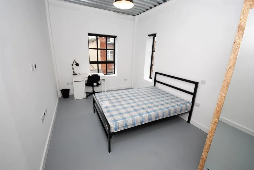 6 bedroom apartment for rent