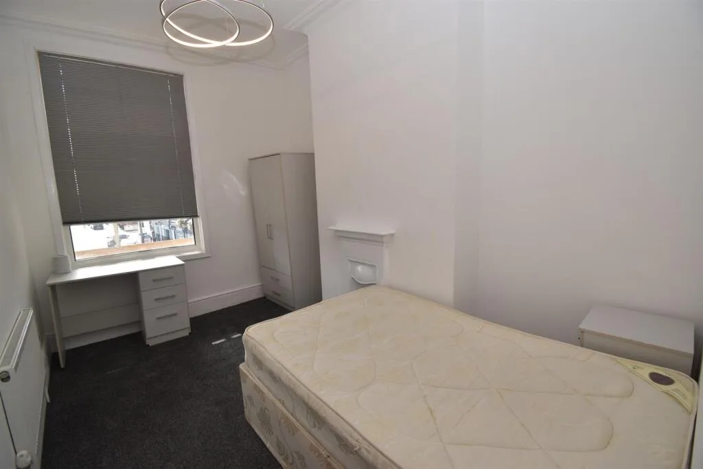 7 bedroom house for rent