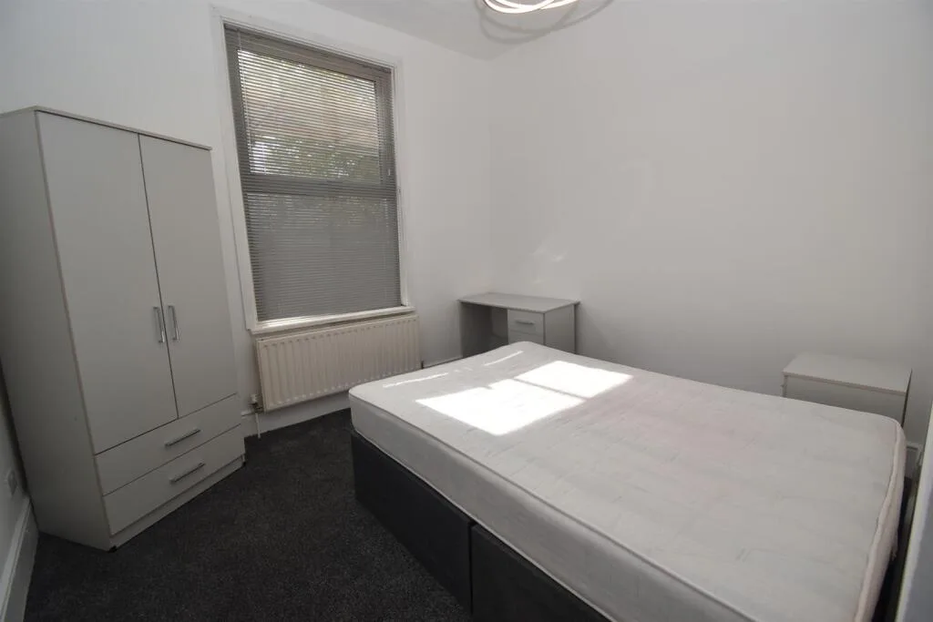 7 bedroom house for rent