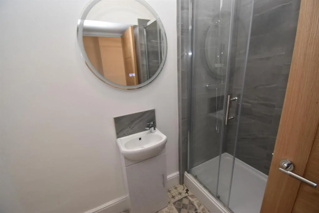 7 bedroom house for rent