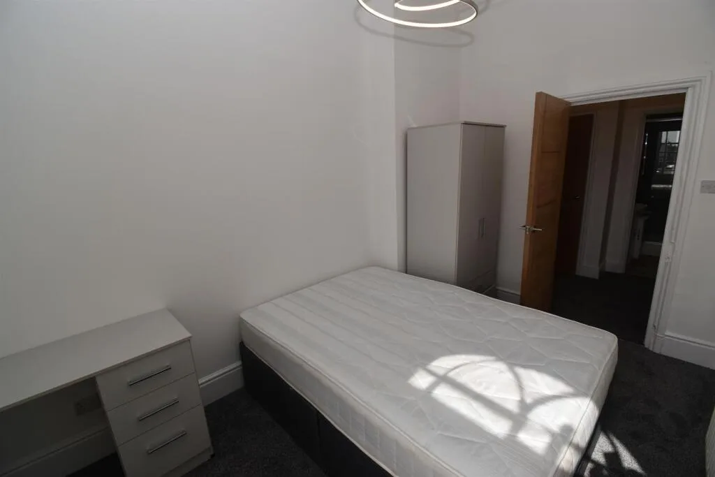 7 bedroom house for rent