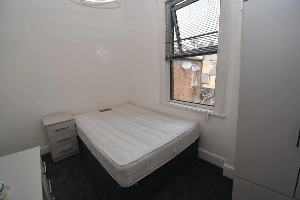 7 bedroom house for rent