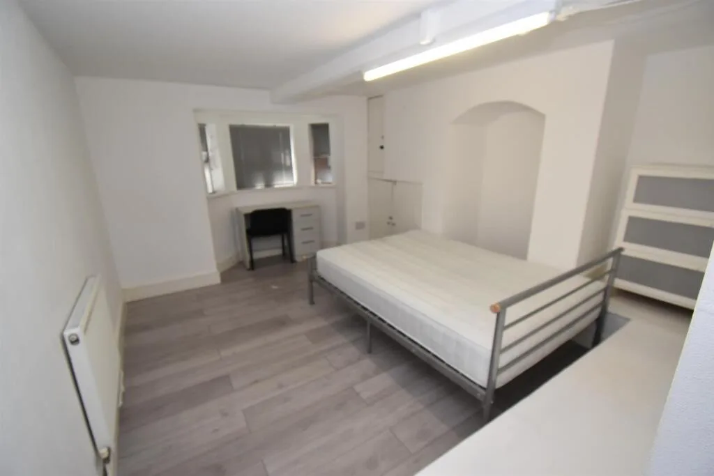 7 bedroom house for rent
