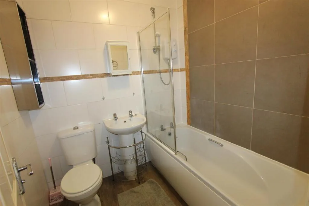4 bedroom apartment for rent