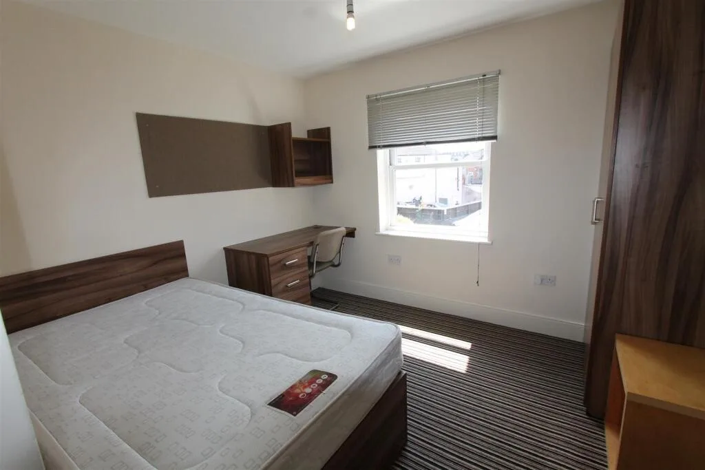 4 bedroom apartment for rent