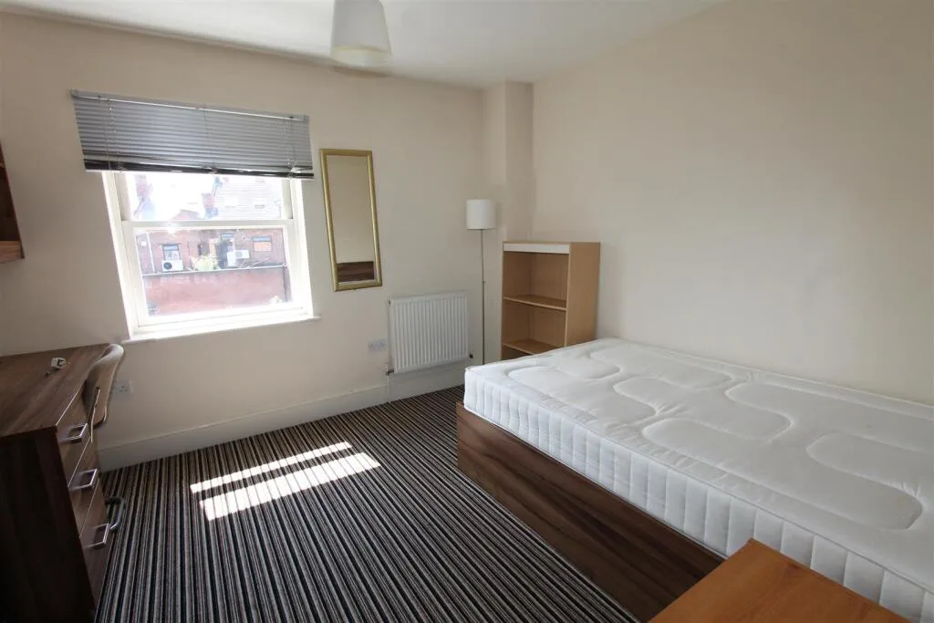 4 bedroom apartment for rent