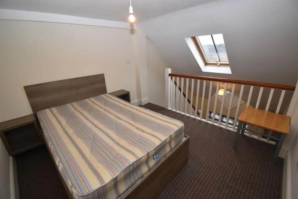 6 bedroom apartment for rent