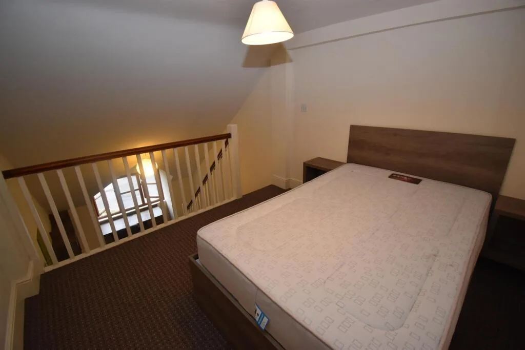 6 bedroom apartment for rent