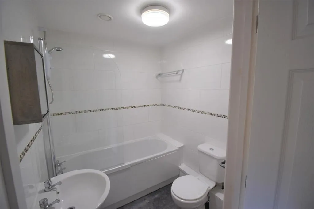 6 bedroom apartment for rent