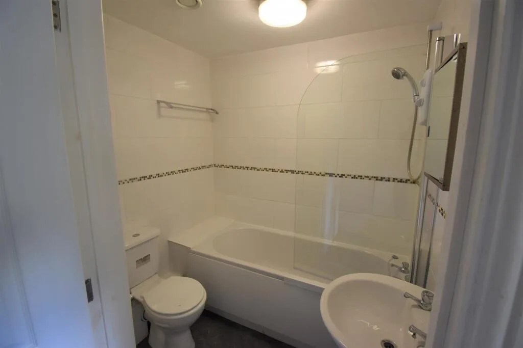 6 bedroom apartment for rent