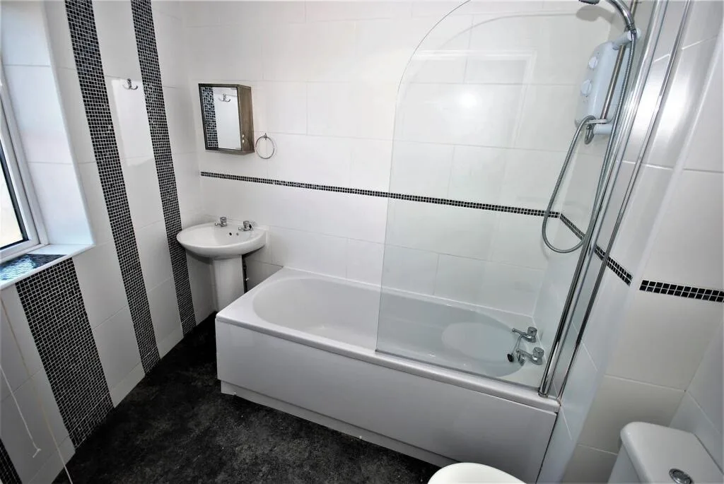 6 bedroom apartment for rent