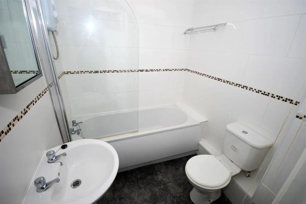 6 bedroom apartment for rent