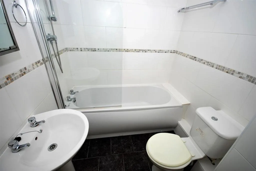 6 bedroom apartment for rent