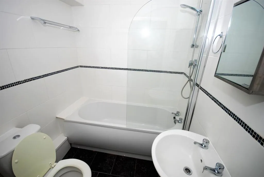 6 bedroom apartment for rent
