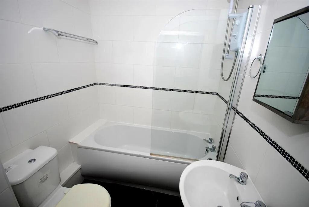 6 bedroom apartment for rent