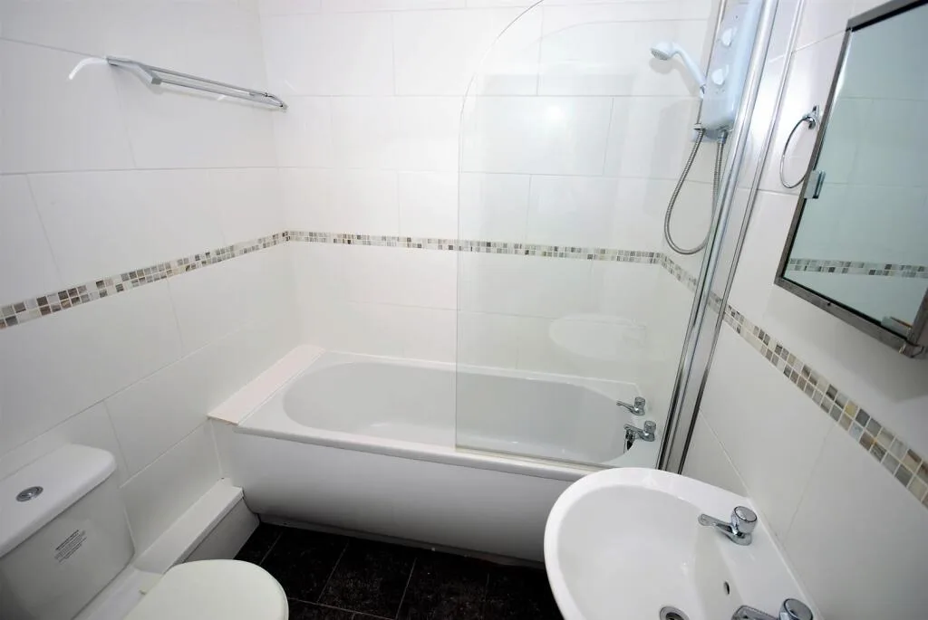 6 bedroom apartment for rent
