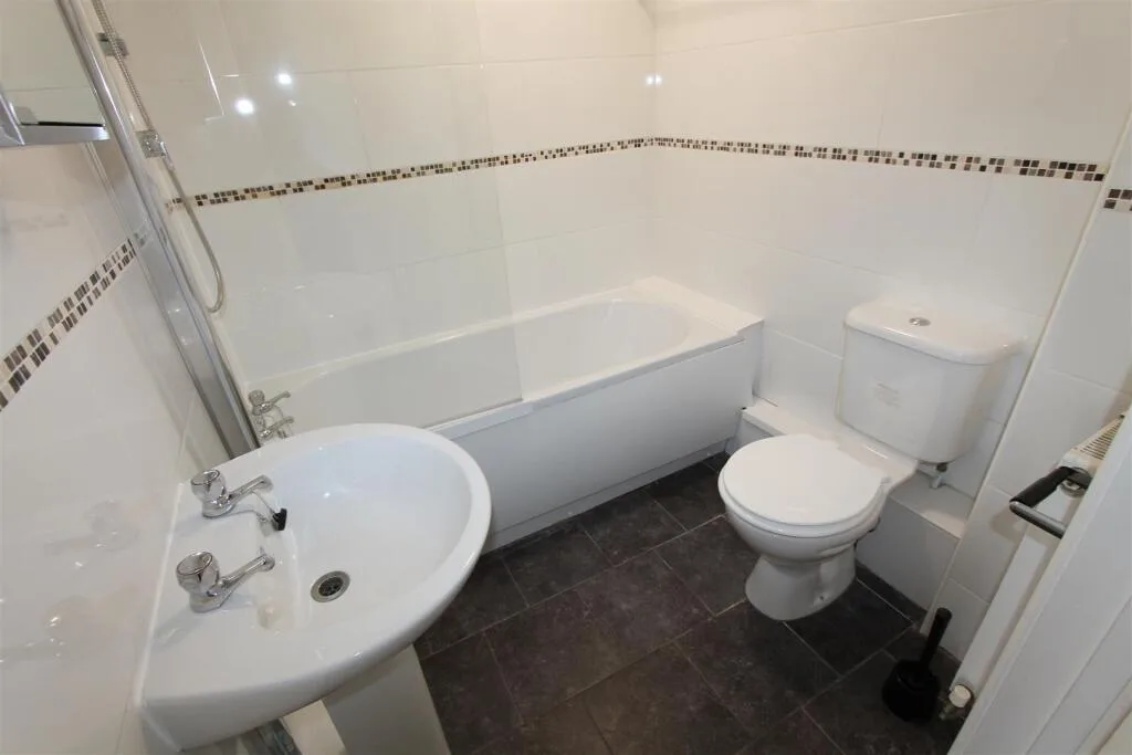 6 bedroom apartment for rent
