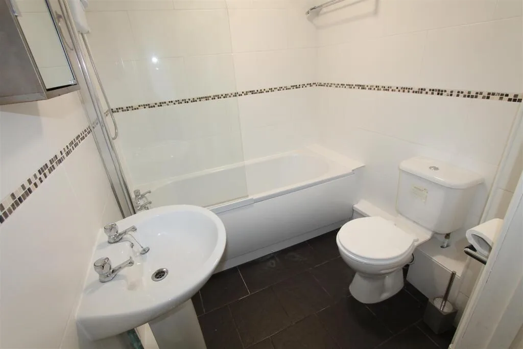 6 bedroom apartment for rent