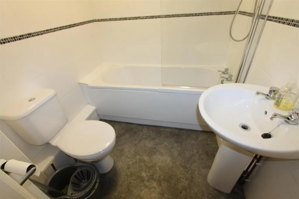 6 bedroom apartment for rent