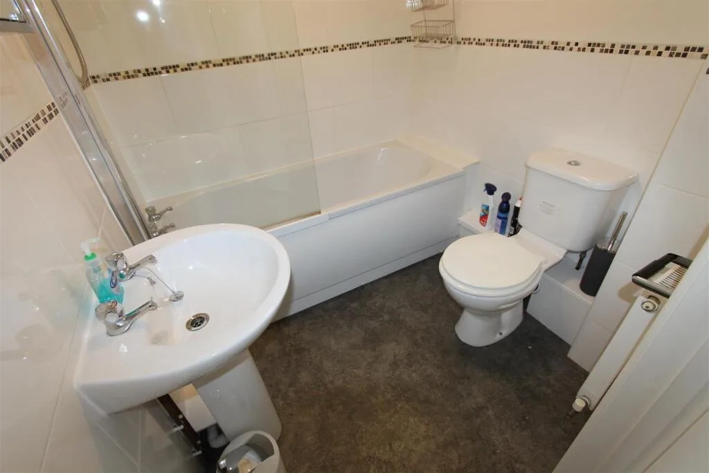 6 bedroom apartment for rent